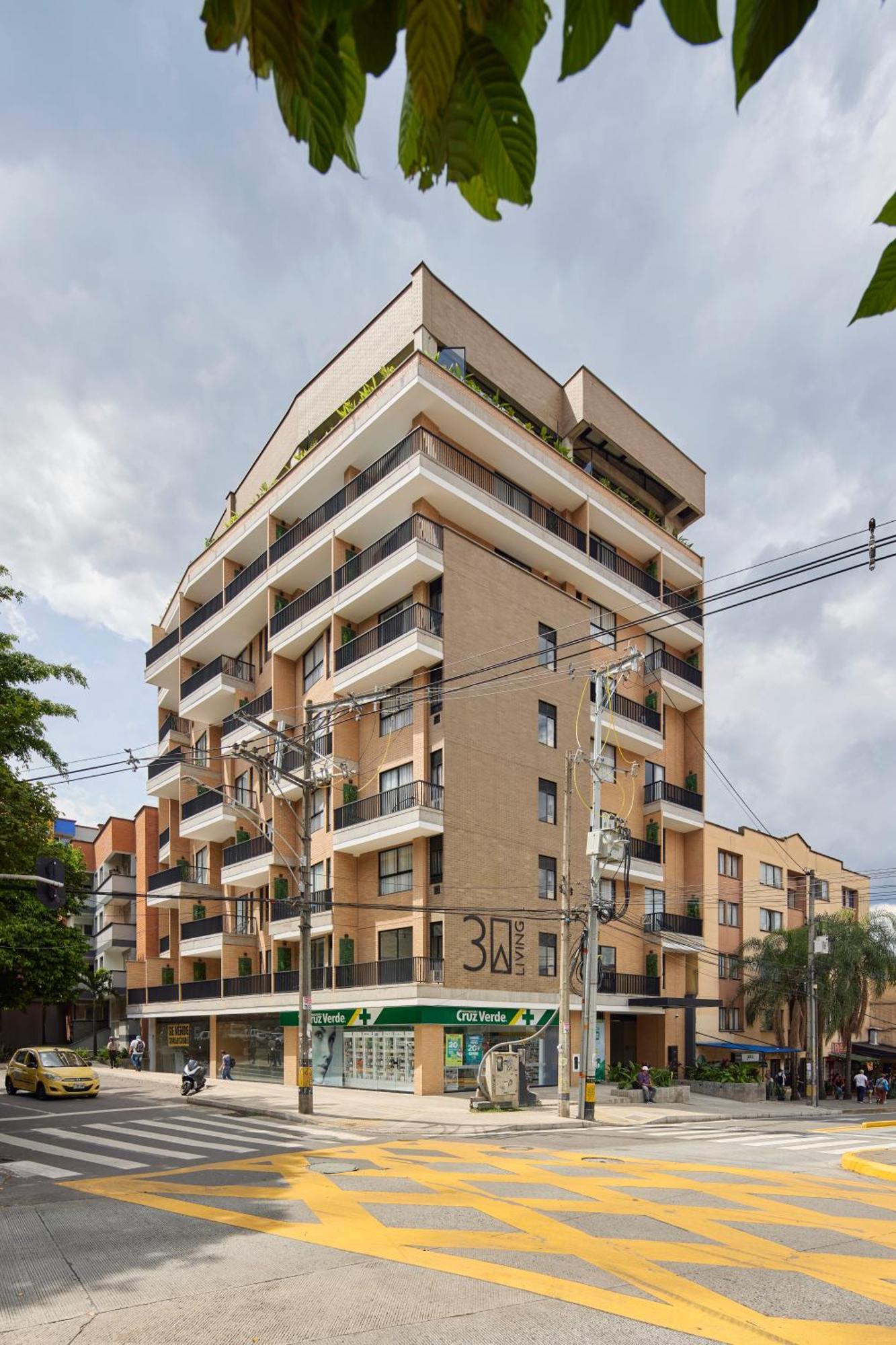 30 Living Suites Medellin Exterior photo
