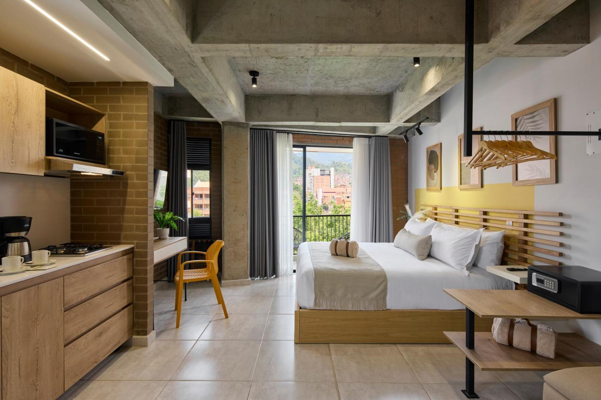 30 Living Suites Medellin Exterior photo